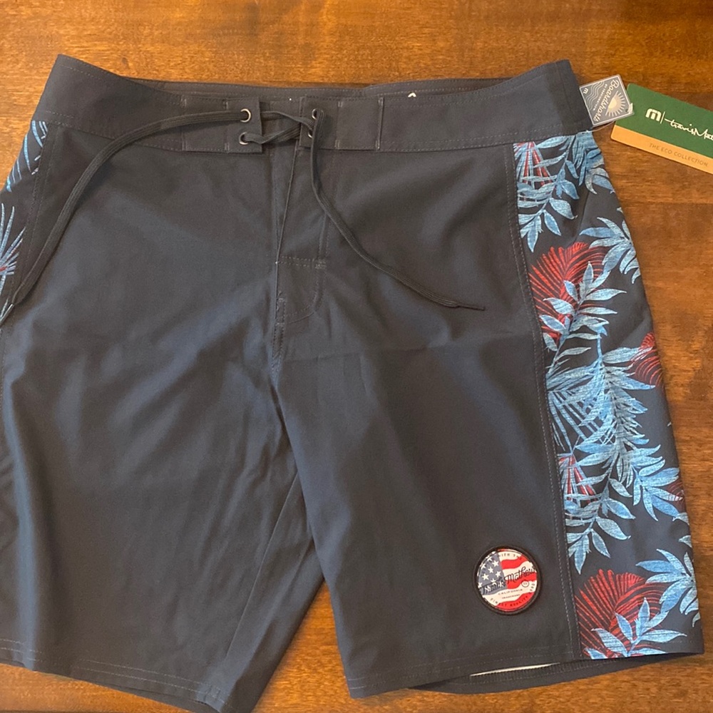 NWT Travis Mathew Boardshorts swimsuit